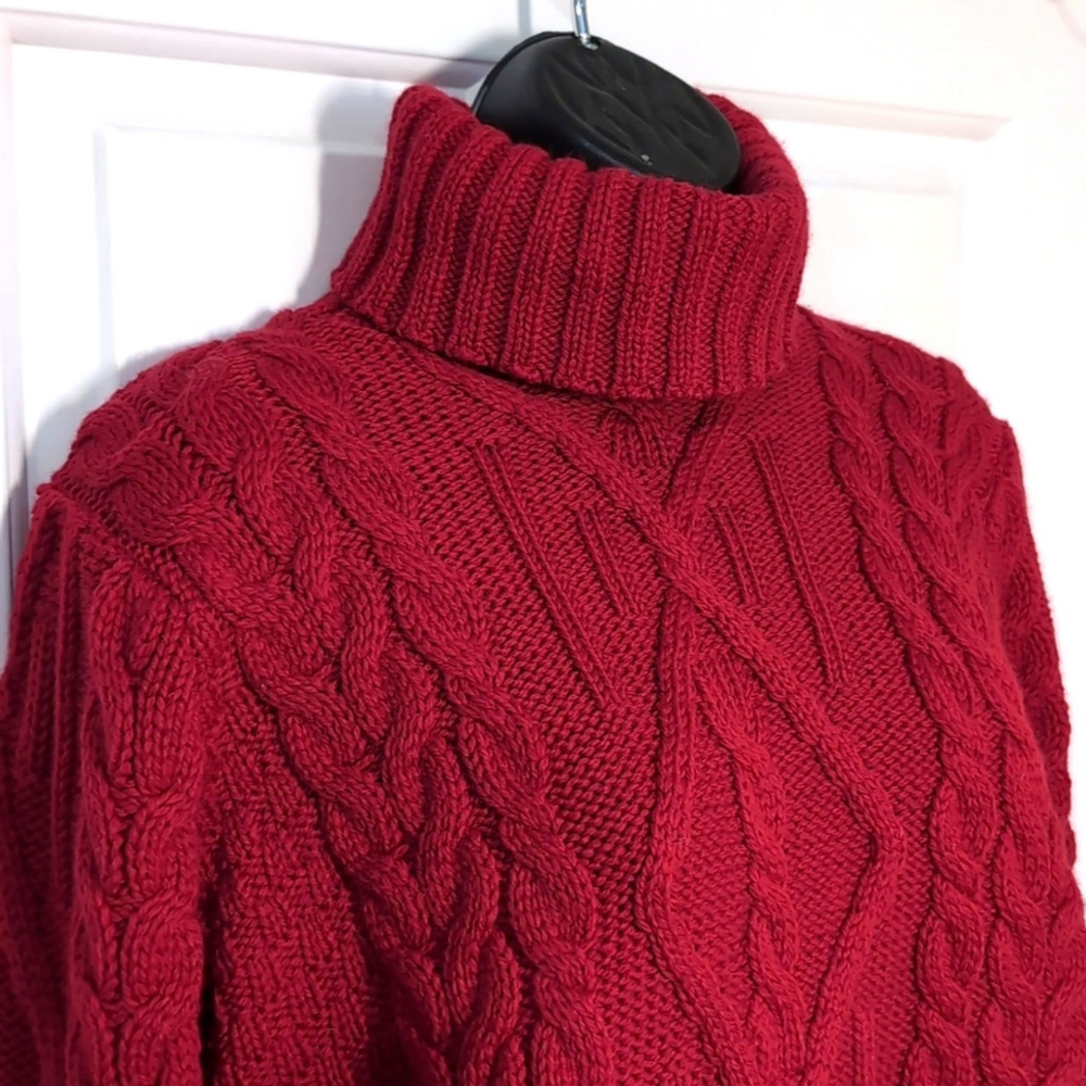 Aran Mor Irish Fisherman 100% Merino Wool Cable knit sweater Medium.